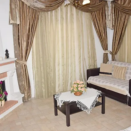 Ahad Villa *
